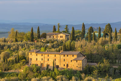 Apartment building in the tuscan countryside