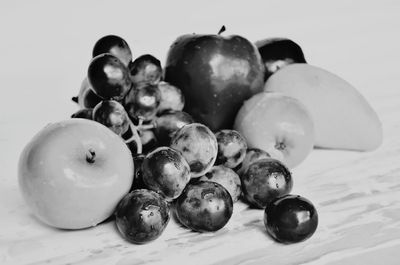 Close-up of apples on table