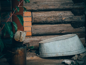 Container against logs