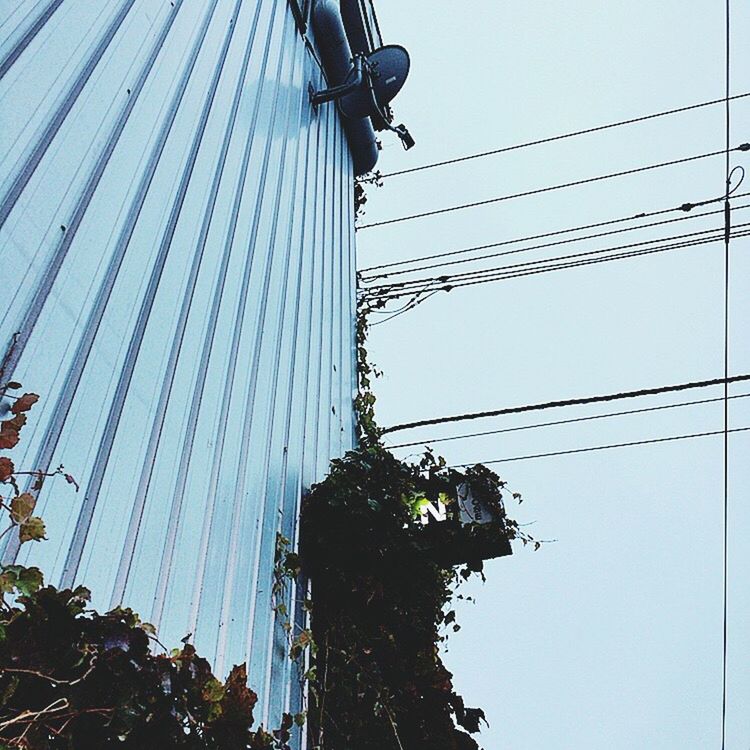 LOW ANGLE VIEW OF BRIDGE AGAINST SKY