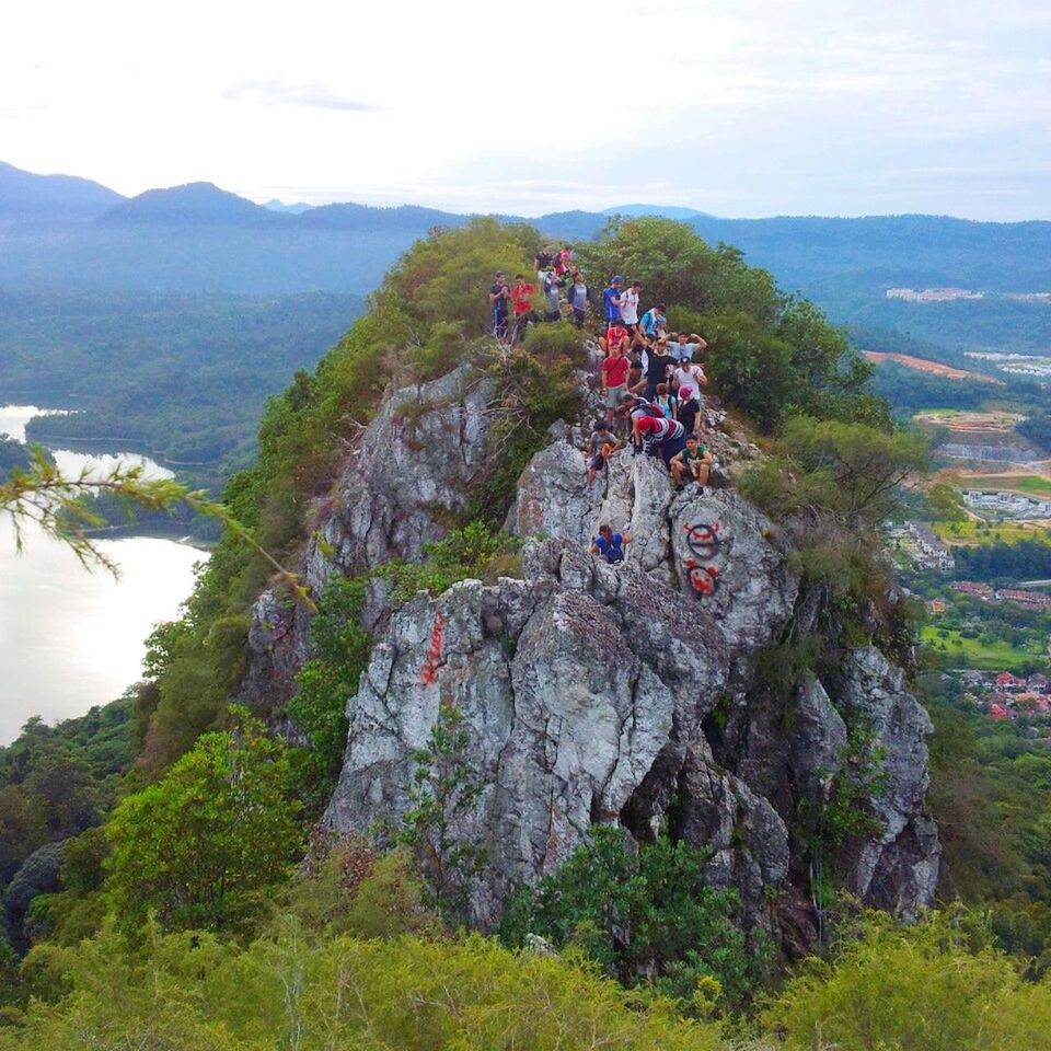 Bukit tabur