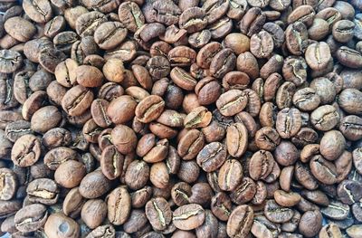 Full frame shot of roasted coffee beans