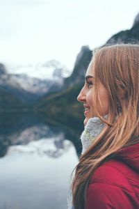 Portrait of a smiling woman in winter