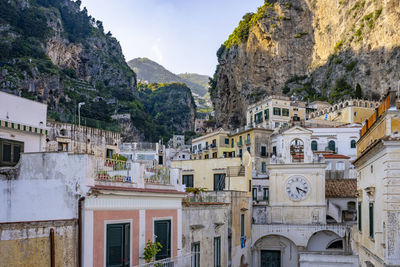 Town with mountains in background at sunrise