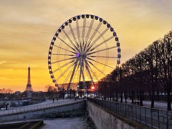 Ferris wheel against sky