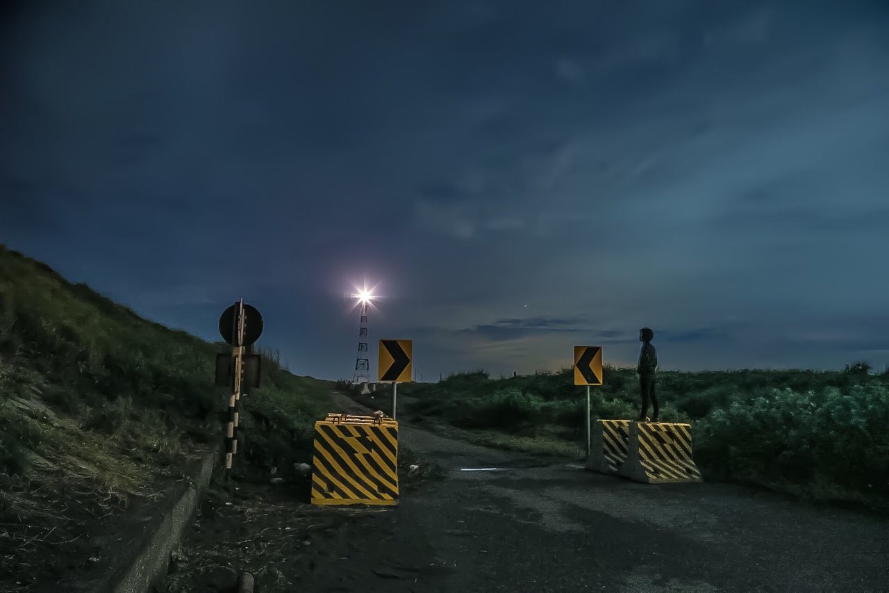 night, nature, sky, beauty in nature, outdoors, tranquility, scenics, no people, tranquil scene, landscape, cloud - sky, moon, water