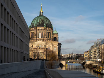 Buildings in city