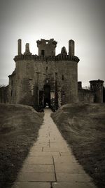 Old ruins of fort against clear sky