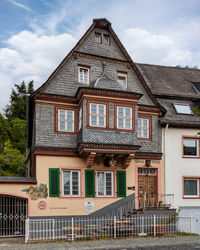 Beautiful medieval half-timbered building in bacharach, rheinland-pfalz, germany