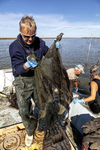 Clamming in bull's bay with julie mcclellan, erwin ashley and george couch.