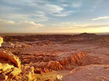 Valle de la luna in atacama desert - chile