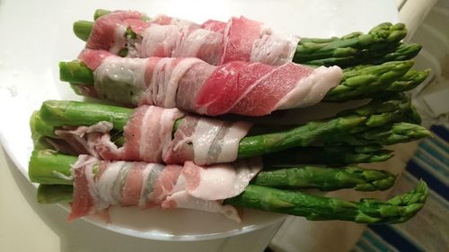 Close-up of fresh vegetables in plate