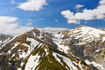 Poland spring tatra mountains. view of czerwone wierchy from giewont.