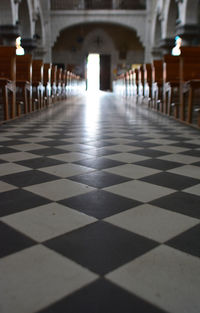 Surface level of tiled floor