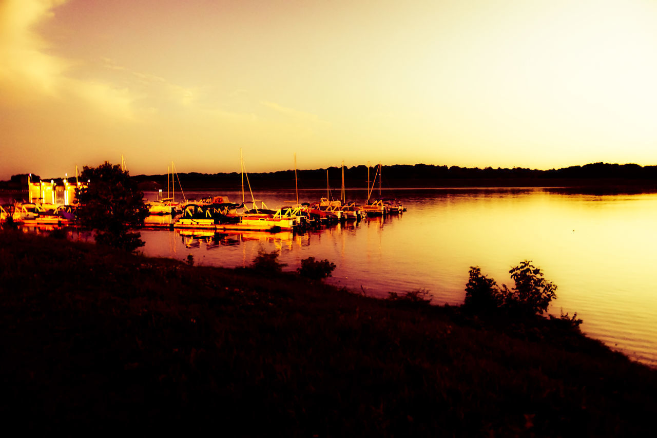 SCENIC VIEW OF RIVER AGAINST SKY