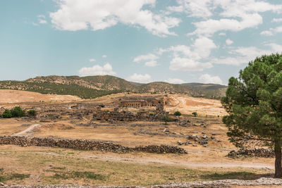 Old ruins in pamukkale