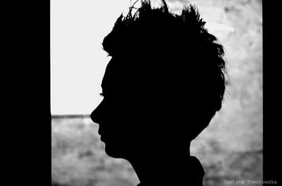 headshot, lifestyles, silhouette, focus on foreground, leisure activity, close-up, side view, contemplation, human face, head and shoulders, sky, auto post production filter, rear view, waist up, person, young adult, men, looking away