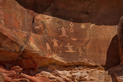 Rock formation in cave petroglyphs 