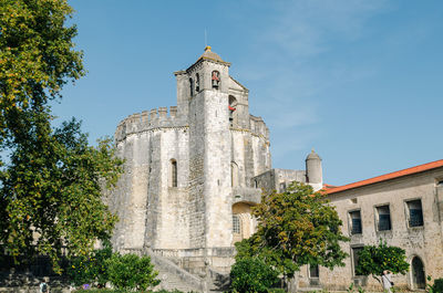 Round templar church of the convent of the order of christ, convento do cristo in tomar, portugal