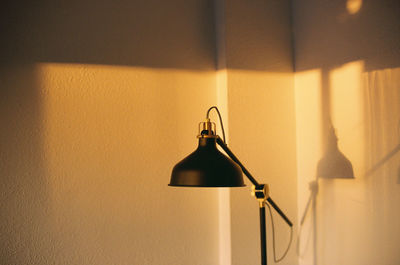 Illuminated light bulb