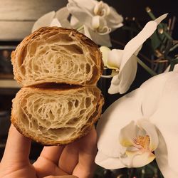 Eat croissant and be happy