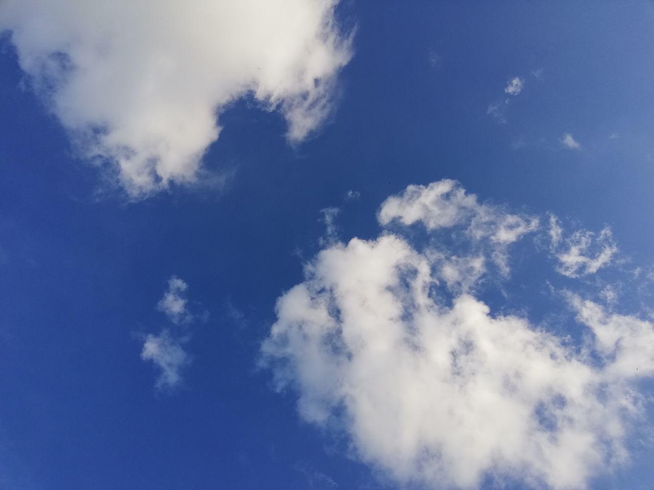 LOW ANGLE VIEW OF CLOUDY SKY