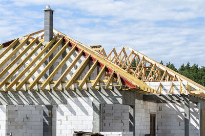 Roof trusses