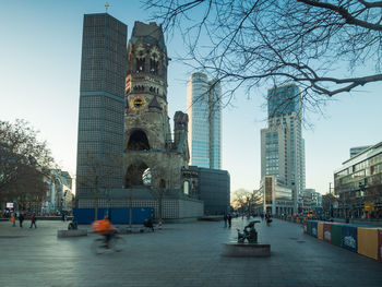 Statue of buildings in city