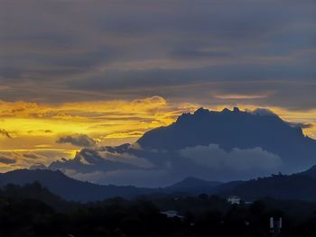 The beauty of mount kinabalu, sabah, malaysia. taken at dawn. 