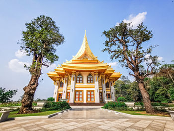 Exterior of temple building against sky