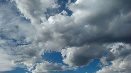 Low angle view of cloudy sky