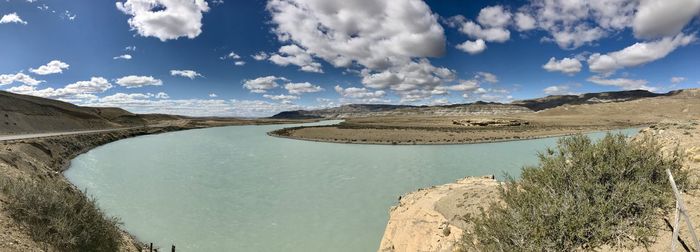 La leona river drains water from viedma lake to argentino lake