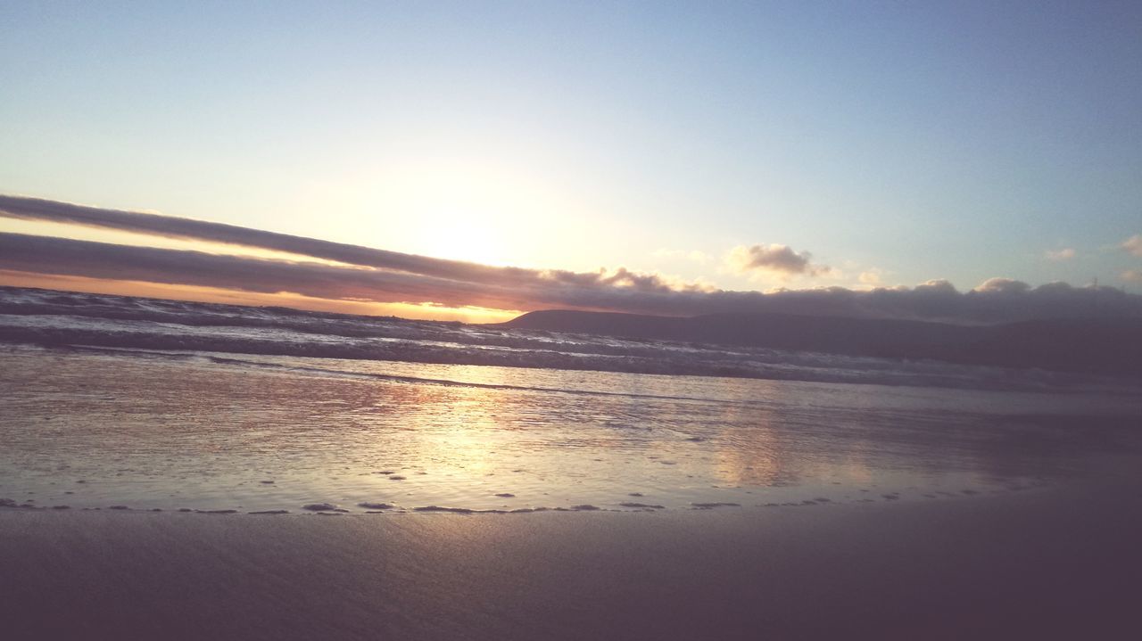 SCENIC VIEW OF SEA AGAINST SUNSET SKY