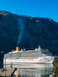 cruise ship