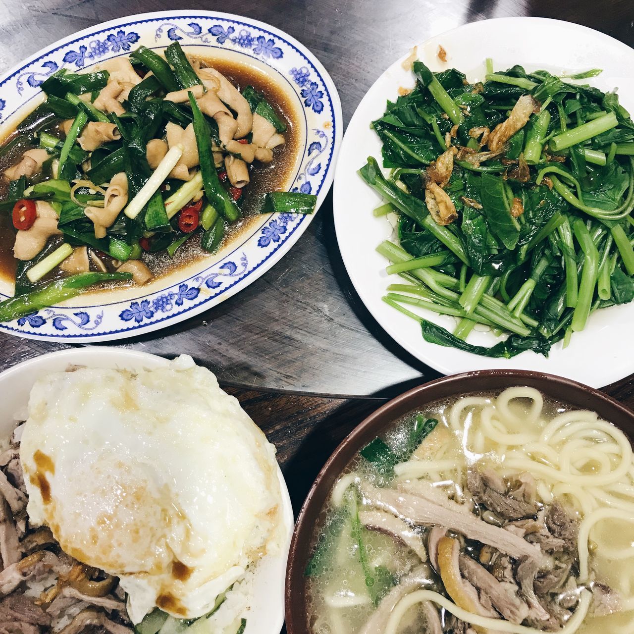 food and drink, food, ready-to-eat, noodles, soup, bowl, freshness, healthy eating, serving size, still life, meal, noodle soup, no people, indoors, table, plate, high angle view, close-up, chinese food, meat, chopsticks, soup bowl, day