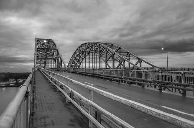 Building against cloudy sky