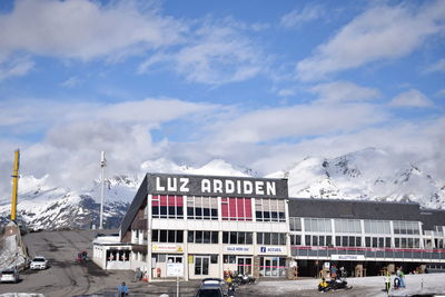 Buildings in city against sky