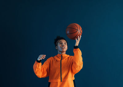 Man playing basketball