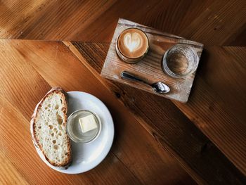 Coffee cup on wooden table