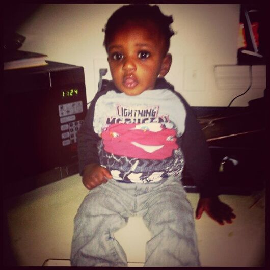 My baby cuzin flexing