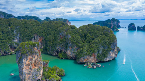 Panoramic view of bay against sky