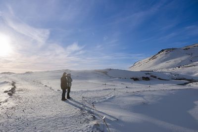 Tourists in the middle of nowhere on iceland