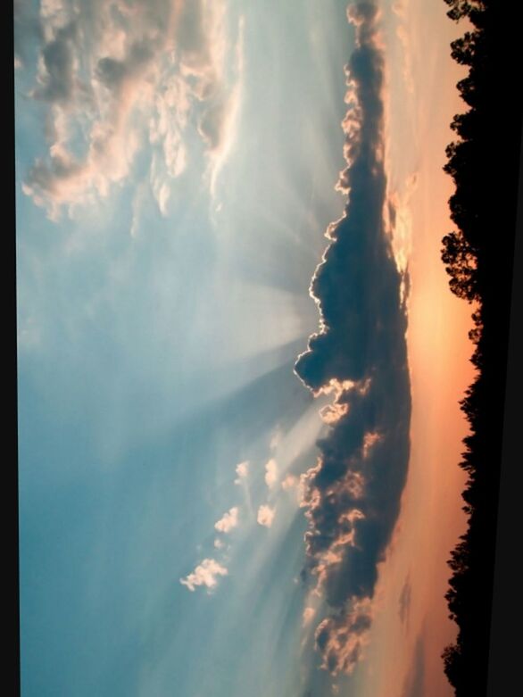 sunset, sky, scenics, beauty in nature, cloud - sky, tranquil scene, tranquility, nature, orange color, cloud, idyllic, silhouette, sun, cloudy, cloudscape, dramatic sky, sunlight, sunbeam, majestic, outdoors