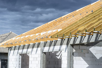 Roof trusses