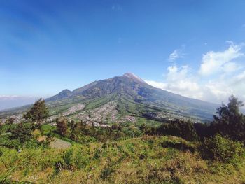 Volcano mountain in java indonesia name merapi