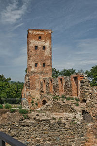 Old ruins against sky