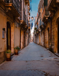 Characteristic alleyway in the historic centre of ortigia, syracuse