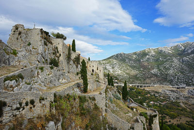 View of fort against cloudy sky