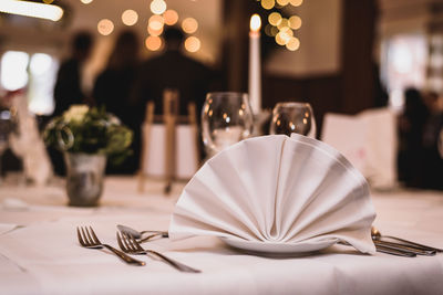 Close-up of bread in plate on table