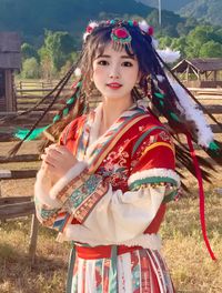 Portrait of woman wearing hat